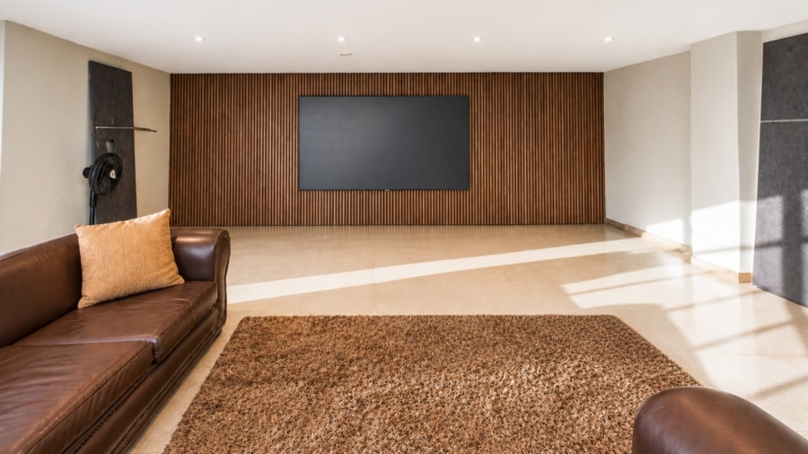 8 Bedroom Property for Sale in Birdwood Estate North West